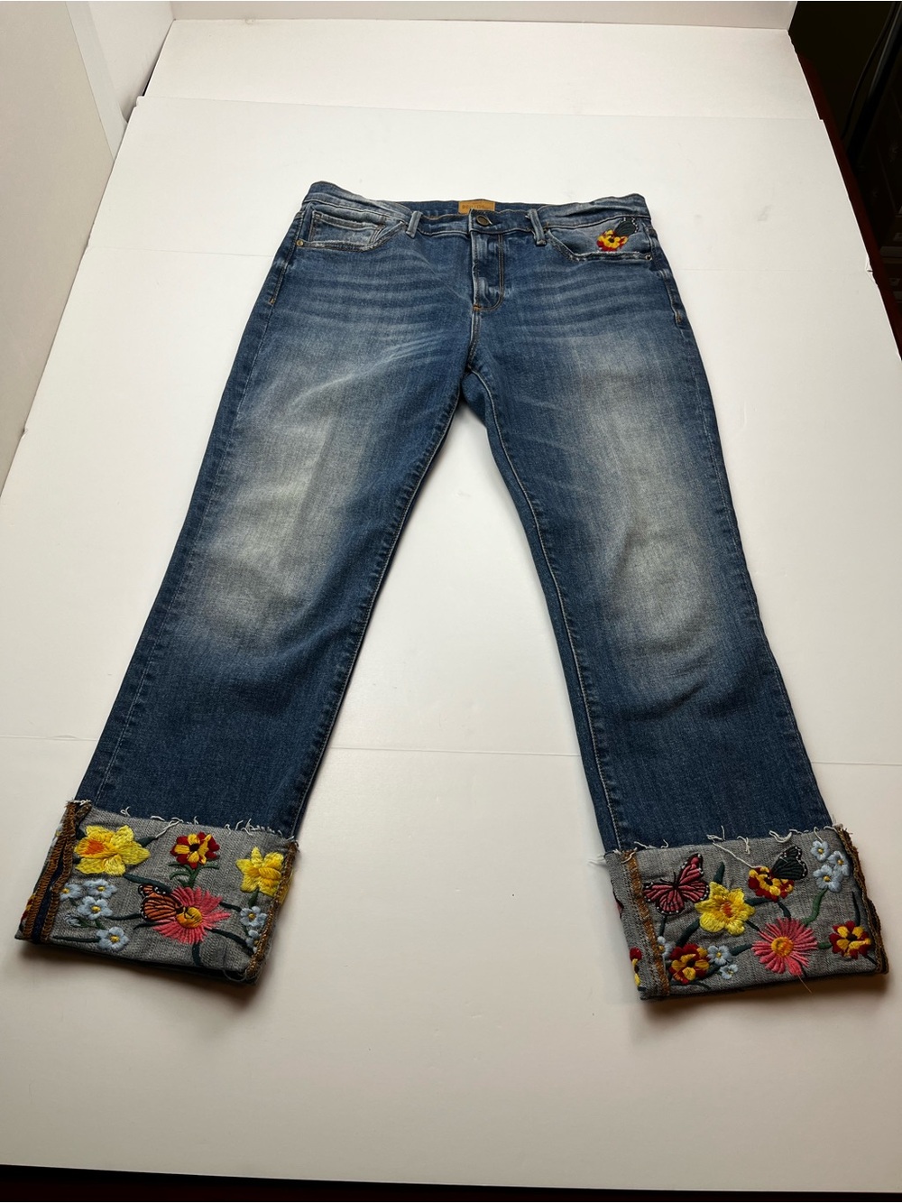 Driftwood Colette Classic Fit Cropped Denim Jean Blue Floral Embroidered 31 x 26